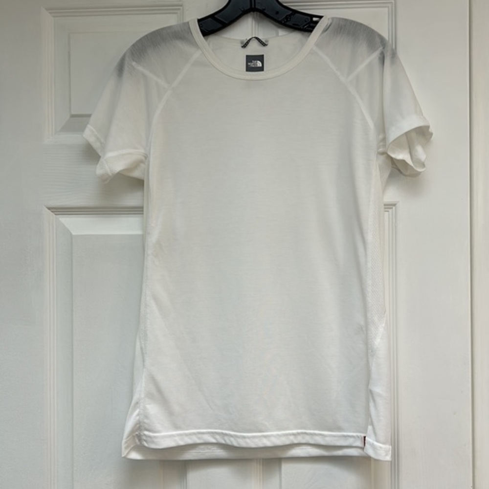 The North Face Women's White Short Sleeve Tee Shirt- Size M